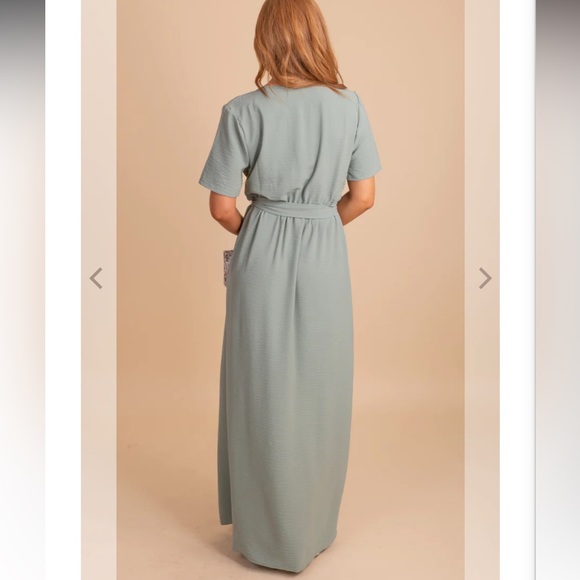 Sage green dress - Picture 3 of 3